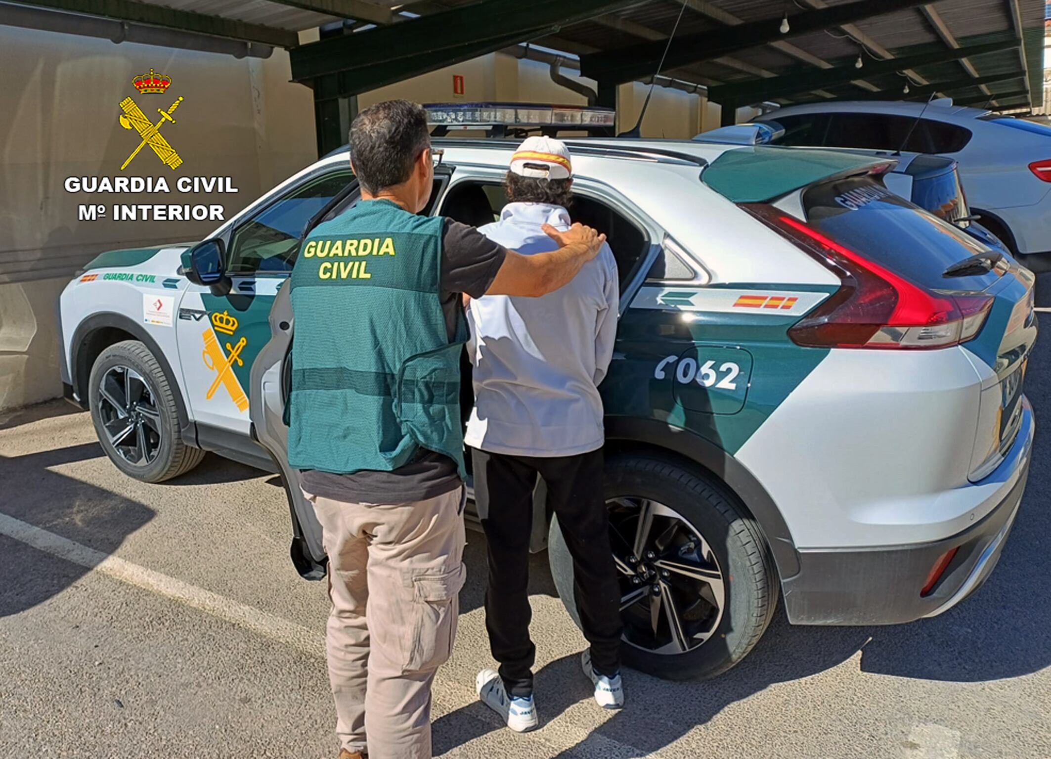 Según la Guardia Civil, los presuntos sospechosos vigilaron la explotación para aprovechar el momento de descanso de los empleados