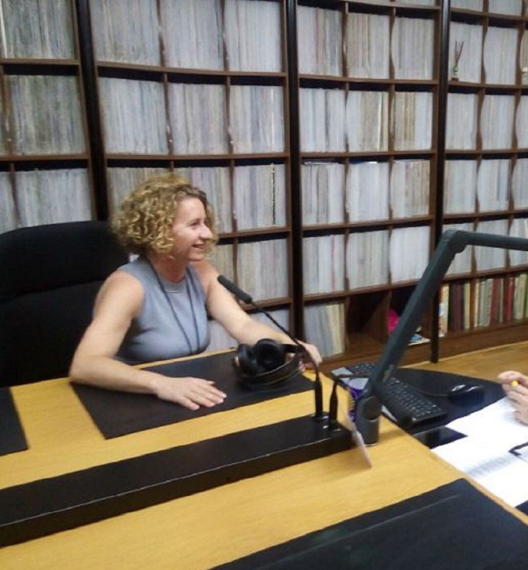 Susana Moreno Falero en los estudios de Radio Segovia