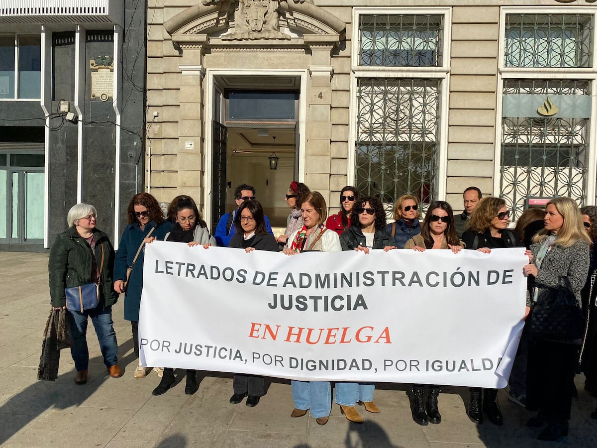 Los letrados de A Coruña donan sangre tras el fracaso en las negociaciones con el Ministerio