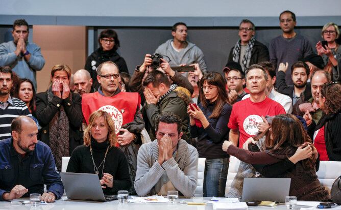 Los trabajadores lamentaban desde el estudio el cierre de RTVV el pasado mes Noviembre