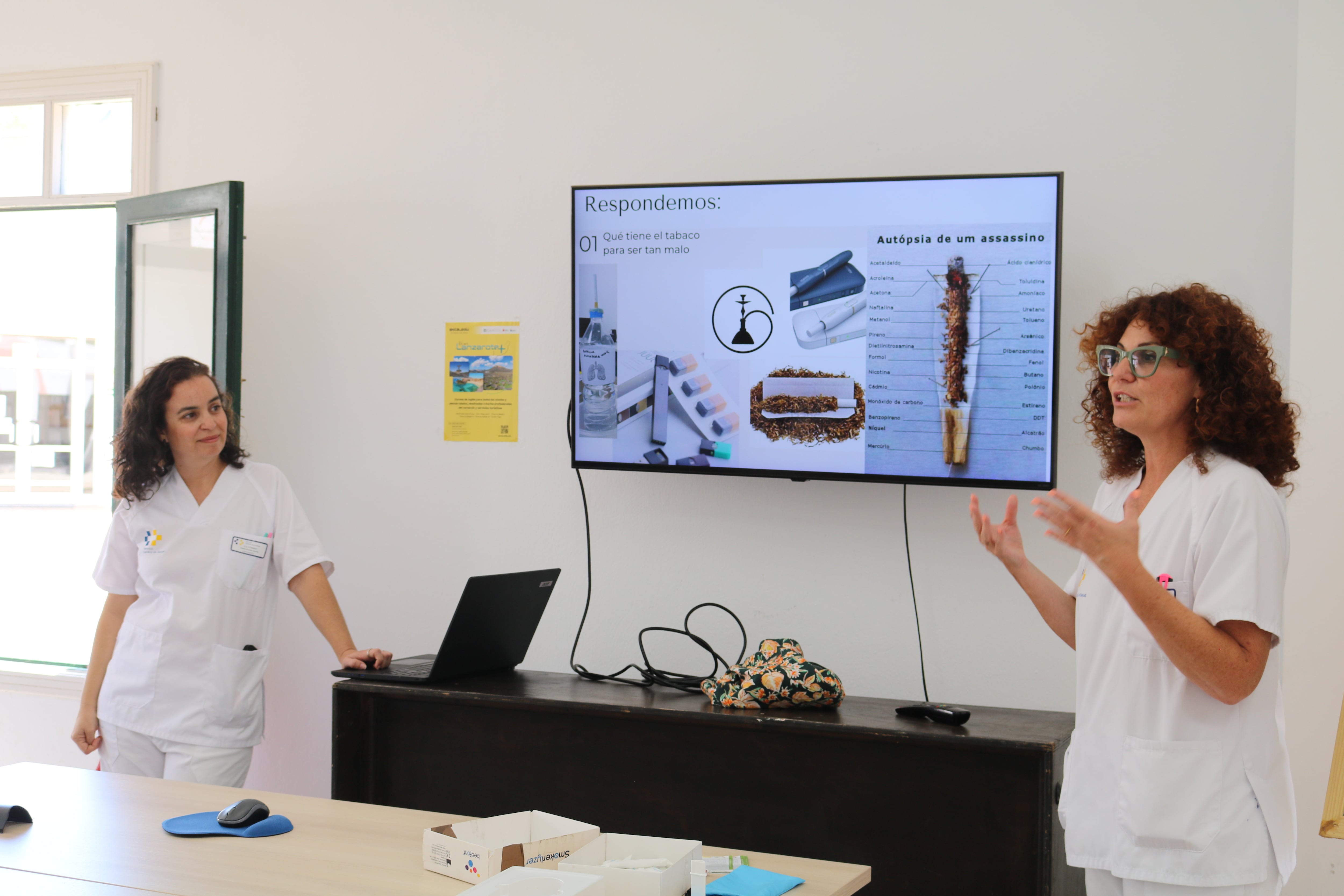 Taller de deshabituación tabáquica en un centro de salud de Lanzarote.