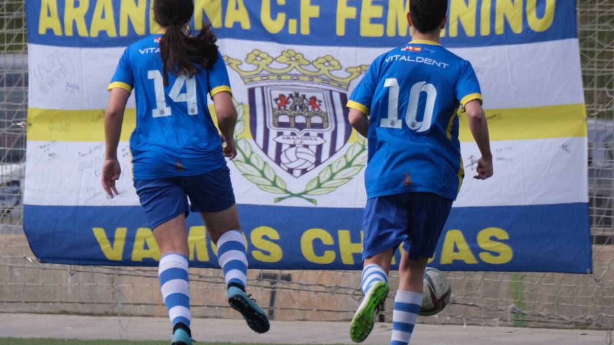 La entrenadora de la Arandina, Laura Sanz, repasa la actualidad del proyecto femenino del club en el año de su recuperación