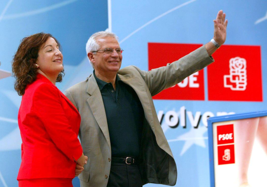 Acto del PSOE en las Elecciones europeas del 29 de mayo de 2004 con Iratxe García y Josep Borrell