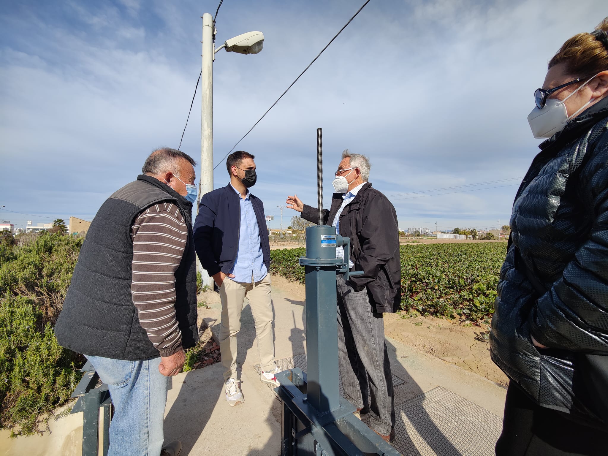 El concejal de Agricultura, Alimentación Sostenible y Huerta del Ayuntamiento deValència y vicepresidente del Consell Agrari de València, Alejandro Ramon, en su visita a las obras de mantenimiento