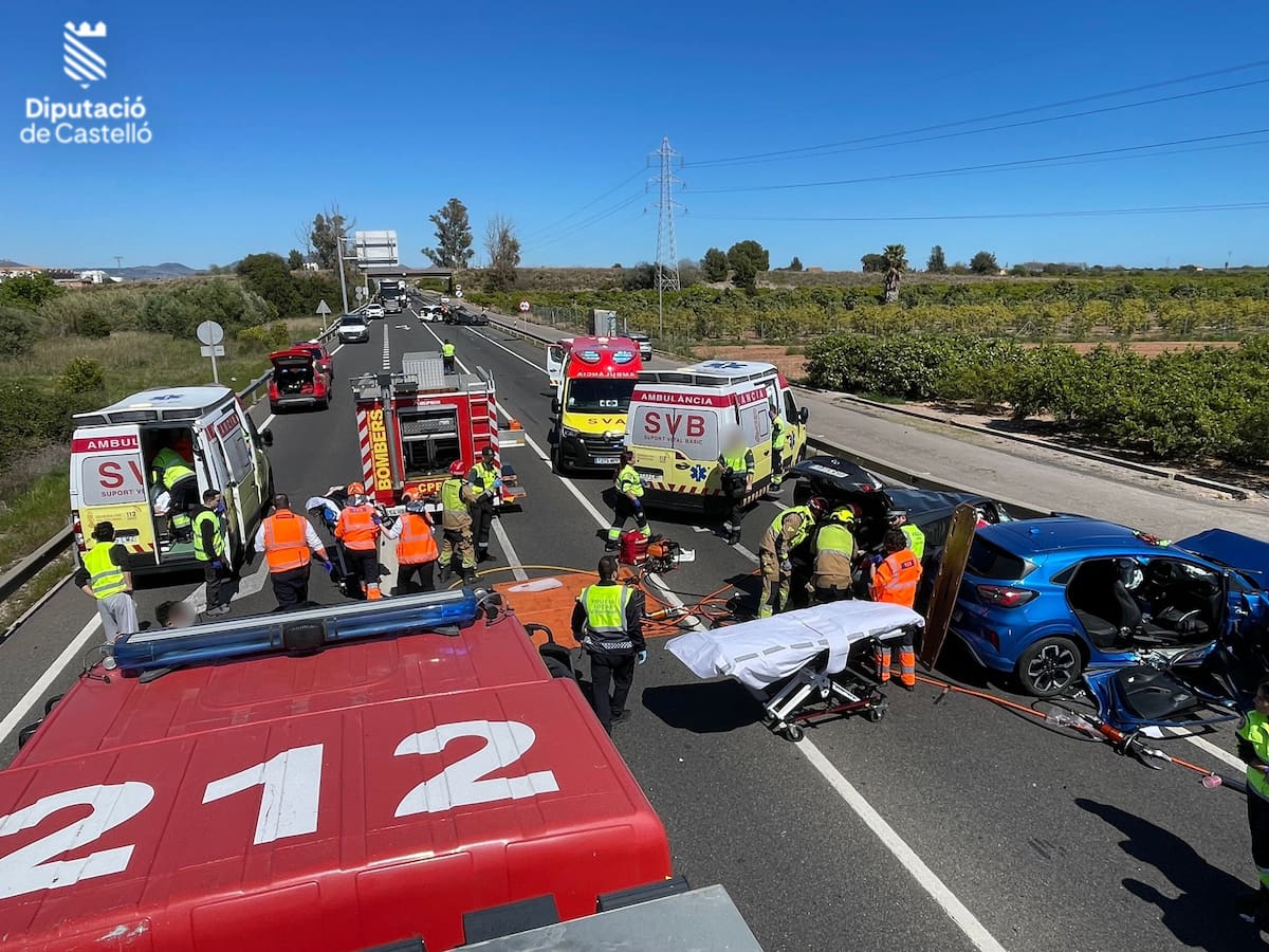 Fallece una de las personas heridas en un accidente en la N-340 en Vila-real