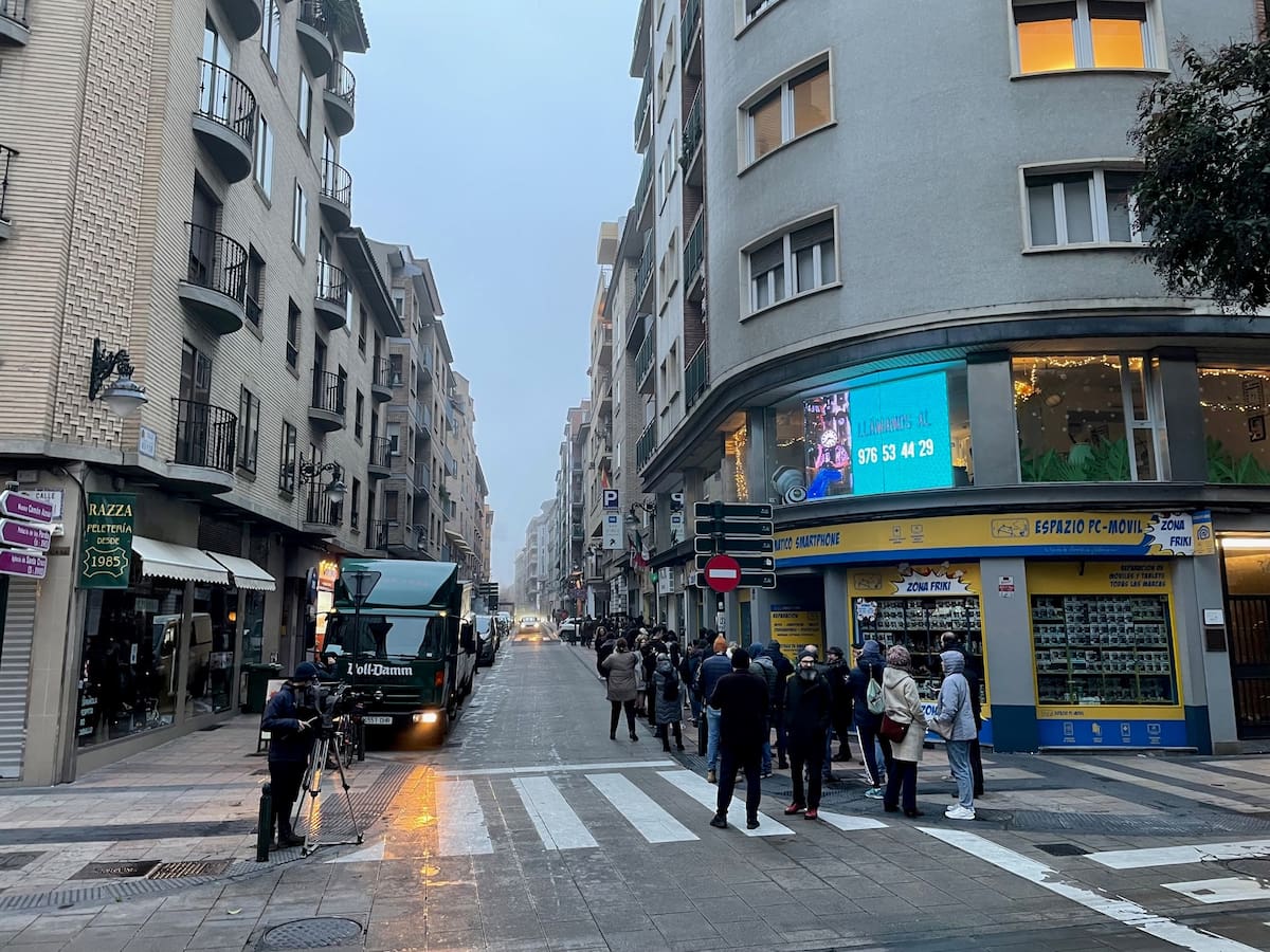 No hubo suerte, la niebla impidió ver el solsticio en la calle Mayor de Zaragoza