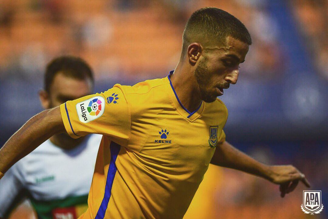 Ernesto durante un partido ante el Elche