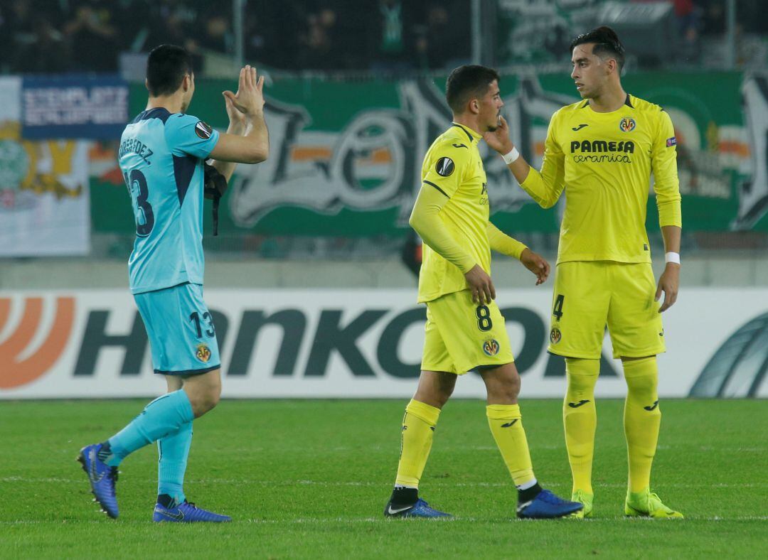 Mori y Pablo Fornals al término del partido de la jornada 4 de Europa League ante el Rapid de Viena