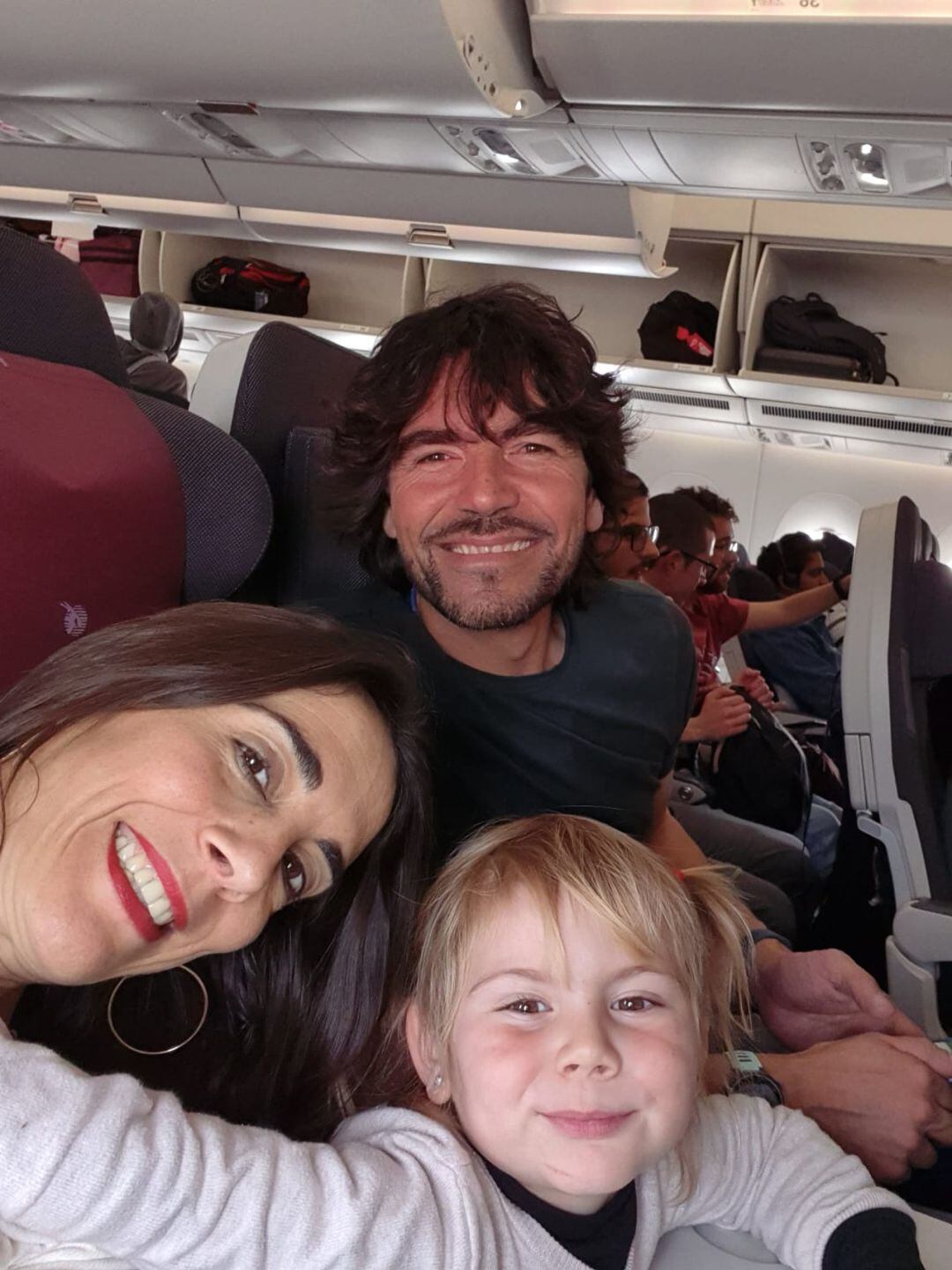 El algecireño Álvaro Lorenzana iniciaba el vuelo hacia la idílica isla de Borácay en compañía de su familia.