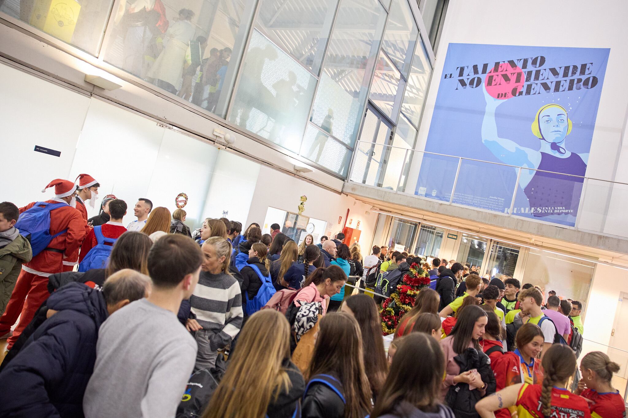 La San Swimvestre ha vuelto a la piscina de Valdemoro