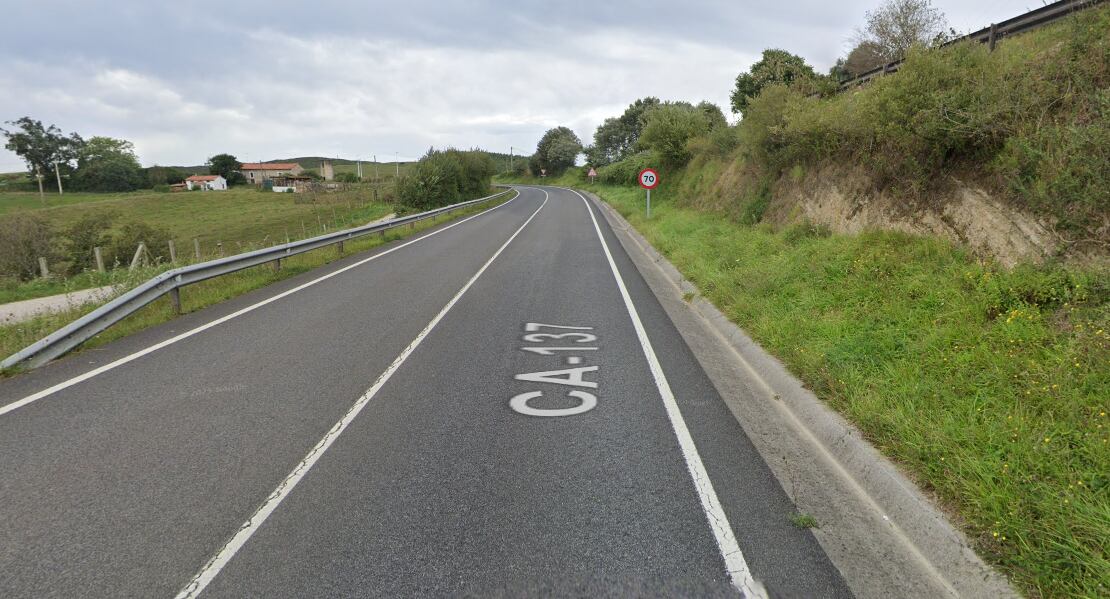 Imagen de Google Maps de la CA-137, la variante de Santillana del Mar, en la que se produjo el accidente mortal.