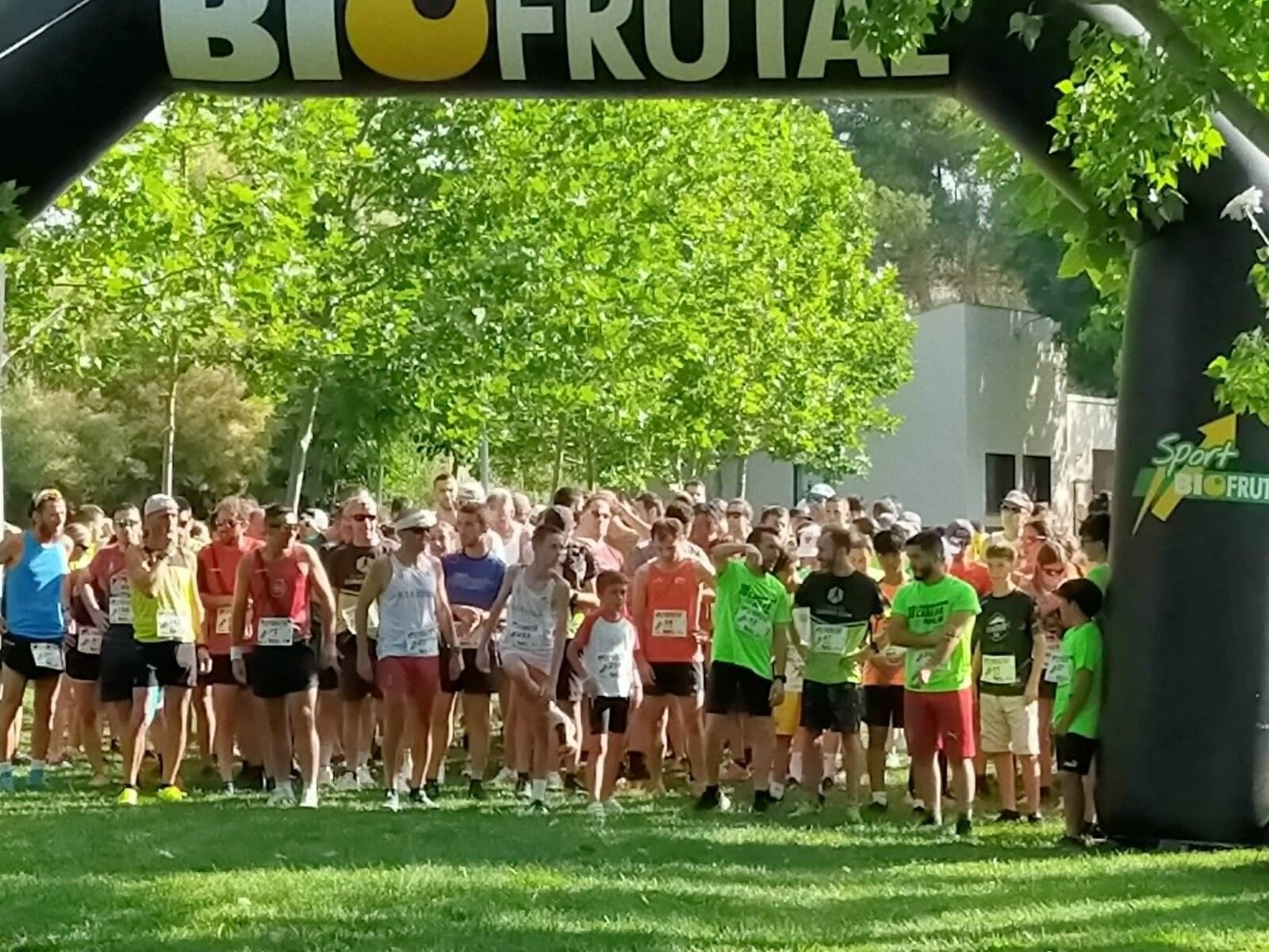 Cerca de 250 deportistas participaron en la carrera
