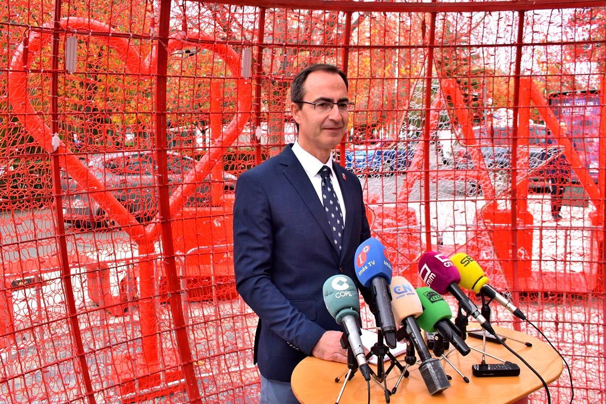 López Berdonces presentando  la programación navideña en Puertollano