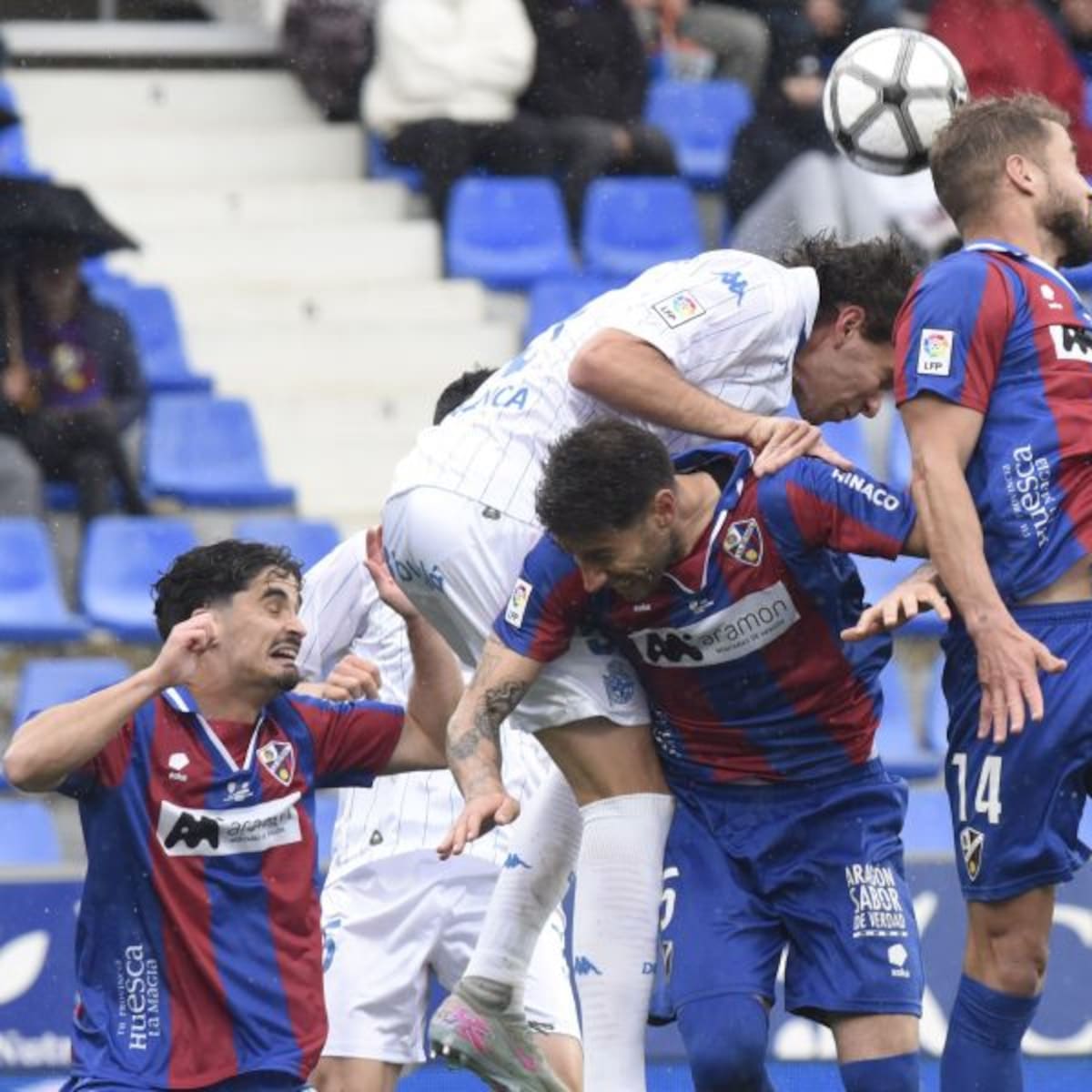 SD Huesca y Dépor se quedan a medias en un loco final de partido