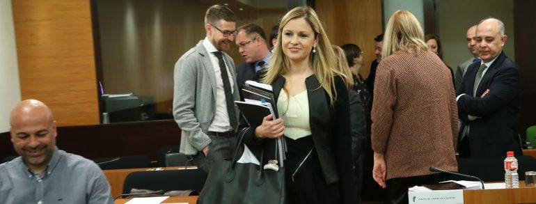 Elena de la Cruz, consejera de Fomento a su llegada a la comisión de presupuestos de las Cortes regionales