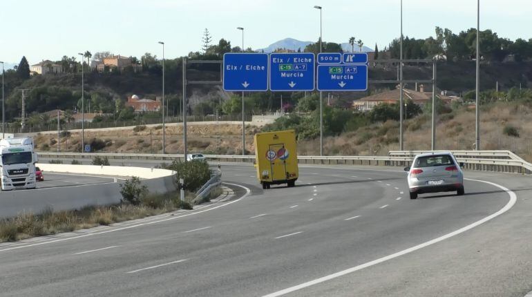 Autovía con destino a Elche
