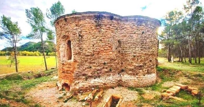 Mausoleo de Llanes en Albendea (Cuenca).