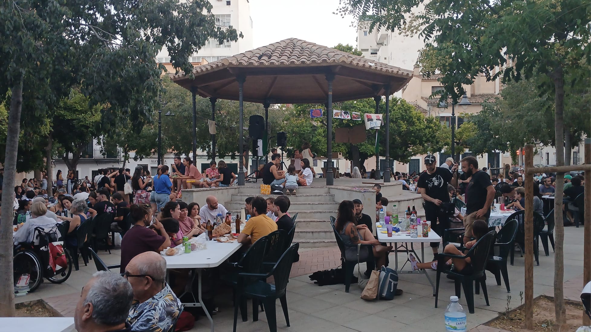 La Plaza Pau Casals acogió el cuarto Sopar a la fresca