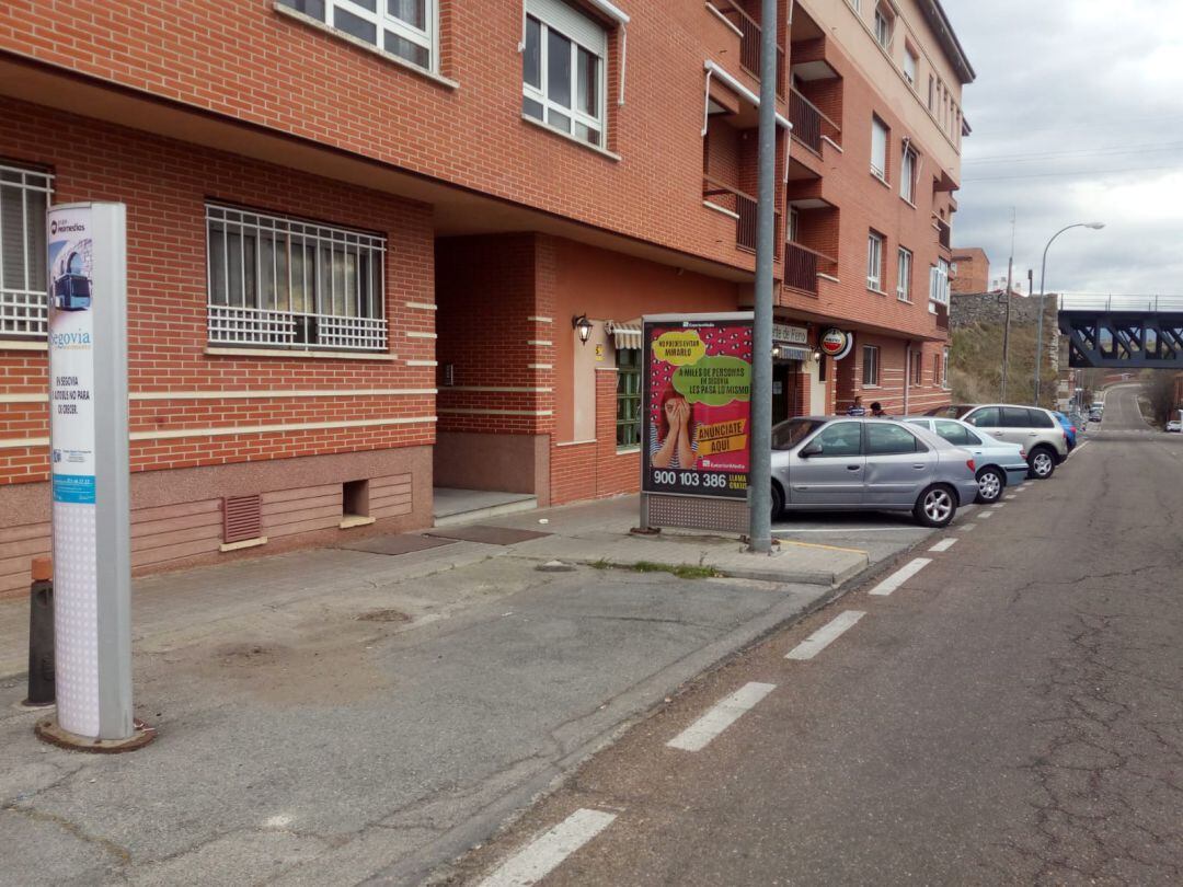 Imagen, del espacio en el Puente Hierro, en el que se encontraba la marquesina retirada 