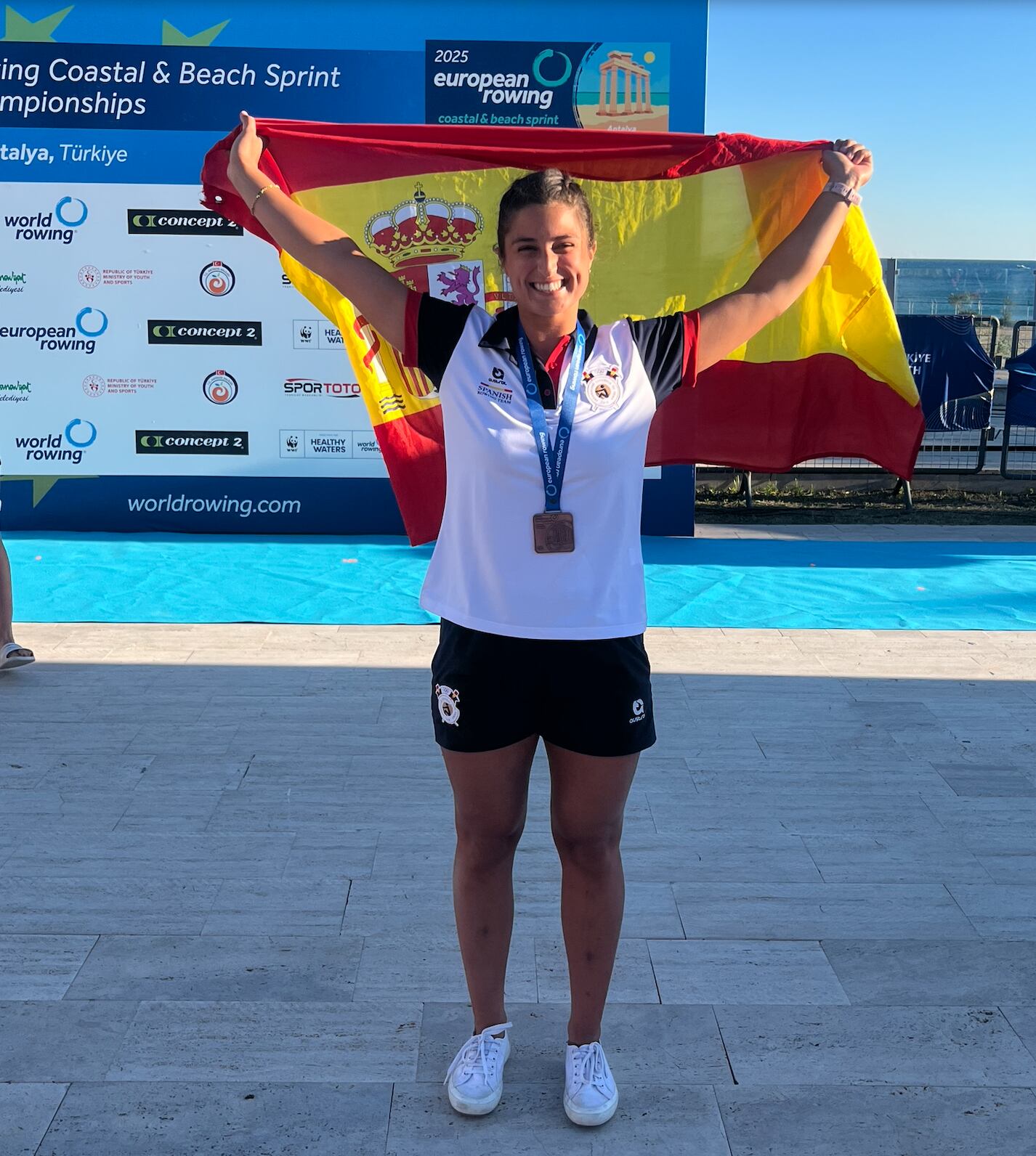 La remera del Real Club Mediterráneo Teresa Díaz consiguió el Bronce en el Campeonato de Europa de Beach Sprint en Turquía