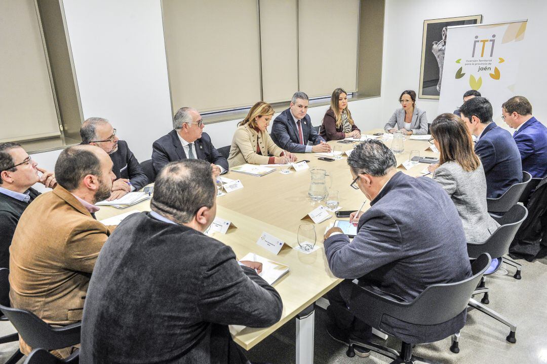 Reunión con alcaldes, previa a la constitución de las mesas técnicas de la ITI.