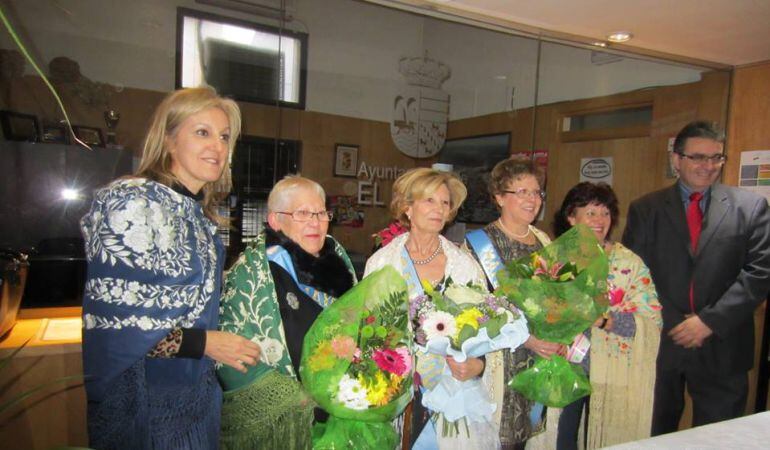 La Asociación de Mujeres Majarromero de El Molar celebra la tradición castellana de elegir una alcaldesa y sus mayordonas por Santa Águeda. Imagen de 2015