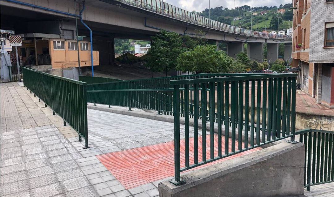 Obras de reurbanización de Estrada Zalbidea en Zorrotza, en Bilbao