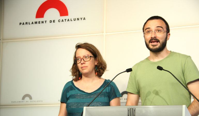 Els diputats de la CUP Eulàlia Reguant i Albert Botran