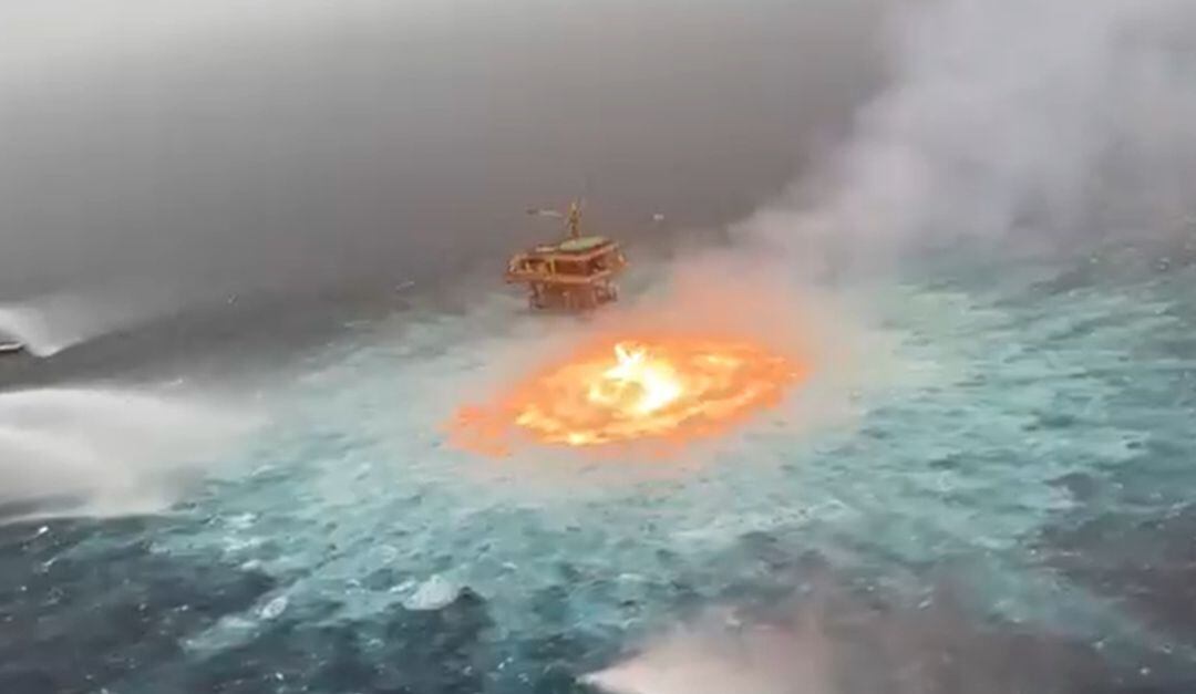 La imagen del incendio en el gasoducto submarino en las aguas del Golfo de México