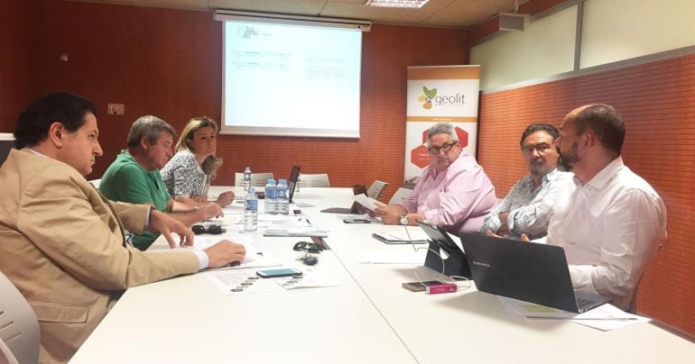 Momento de la reunión mantenida en sede de Citoliva ubicada en Geolit