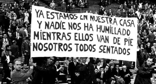 Pancarta sacada en la inauguración del Estadio Vicente Calderón