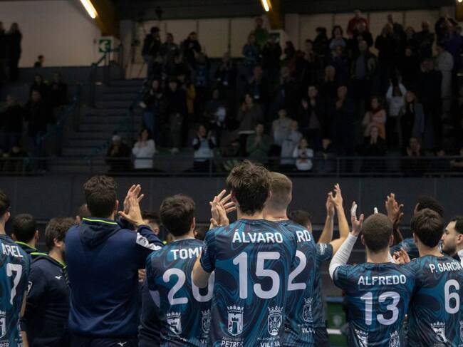 Una vez más, dando las gracias a la afición