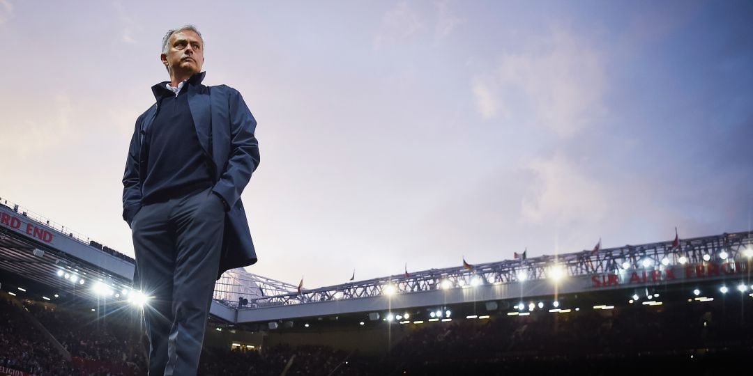 José Mourinho, durante un partido de Premier con el Manchester United