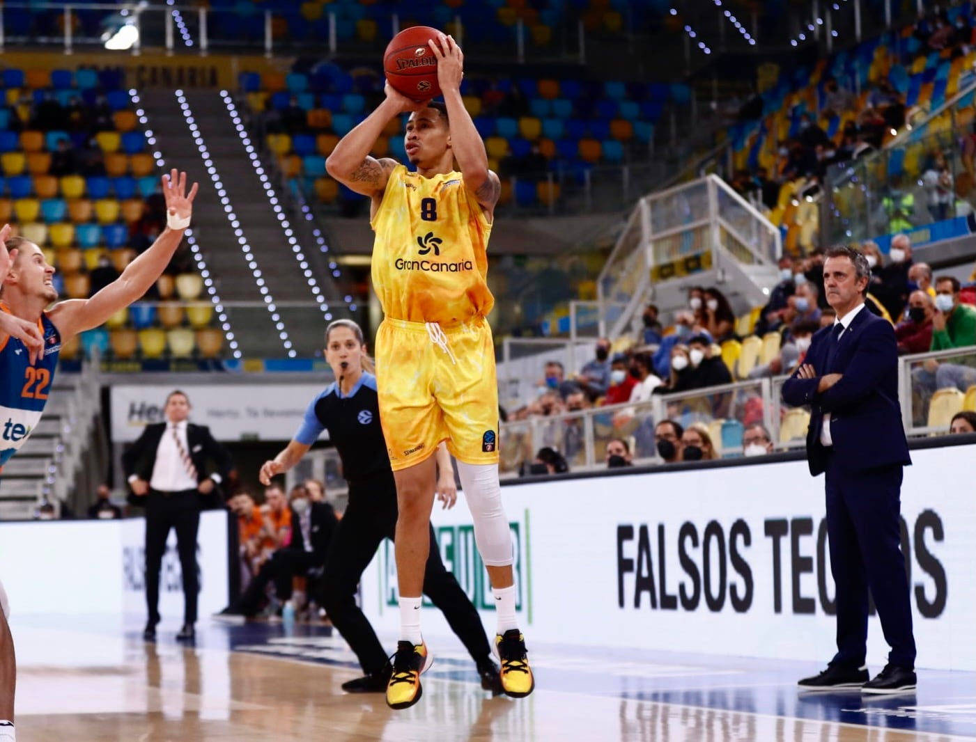 La última visita de Lakovic al Gran Canaria Arena, dirigiendo al Ratiopharm Ulm en Eurocup