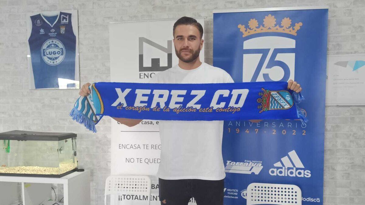 Juan Luna el día de presentación como jugador del Xerez CD