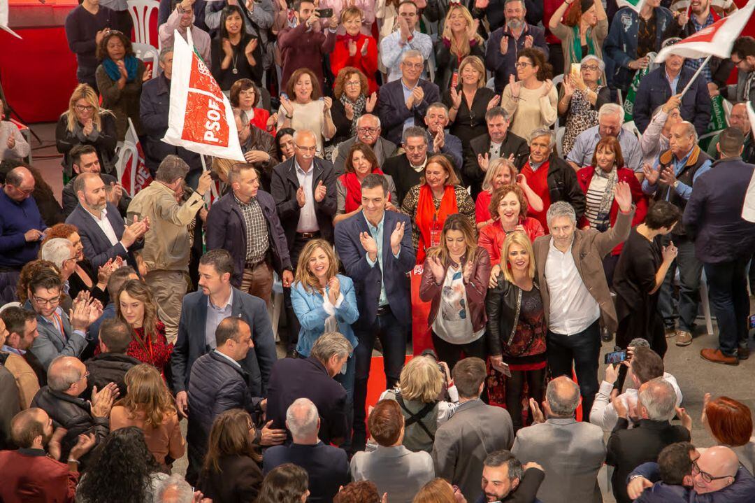 Pedro Sánchez, acompañado de Susana Díaz, Mamen Sánchez, Fernando Grande Marlaska e Irene García en un mitin en Jerez