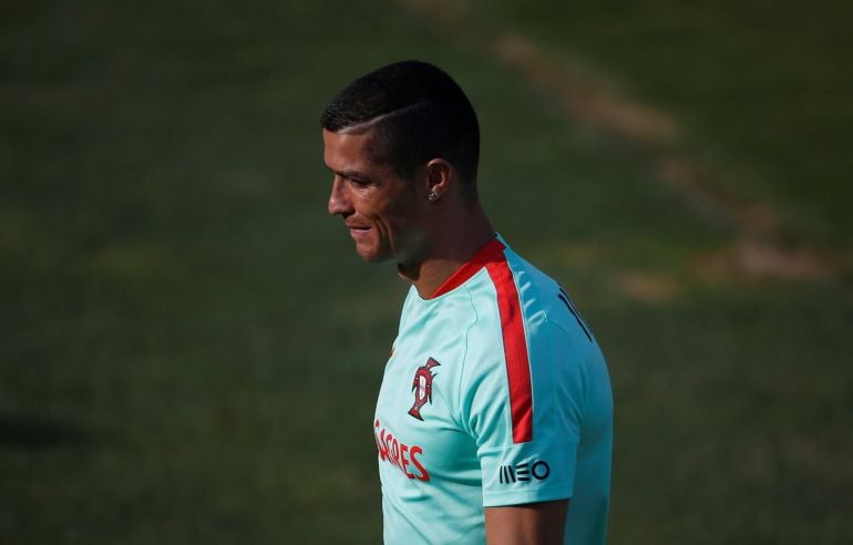 Cristiano, durante un entrenamiento con Portugal