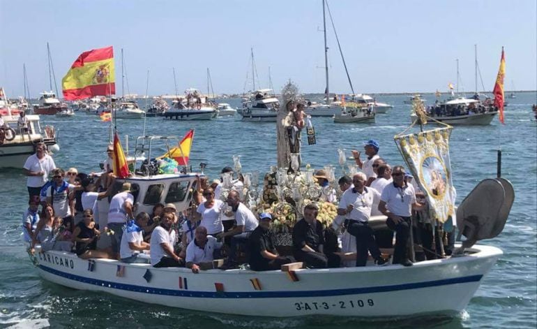 Imagen de archivo de una procesión de la Virgen del Carmen