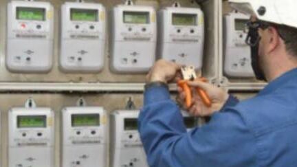 Medio centenar de ciudadanos de Petrer han solicitado la ayuda para pagar el recibo de la luz