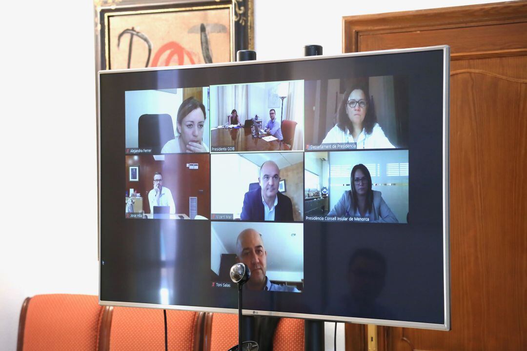 Reunión del Govern con los consells insulares