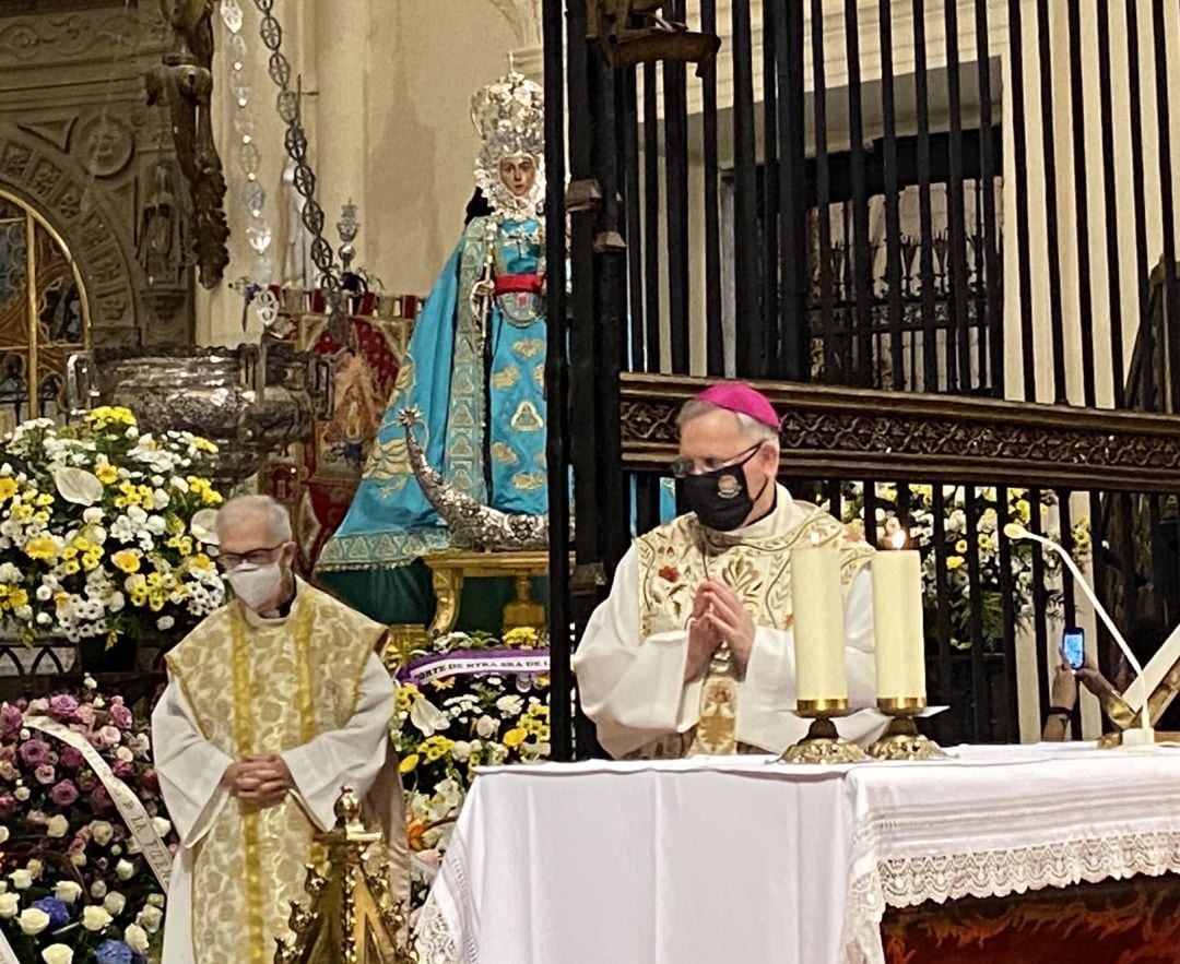 El obispo de la diócesis de Cartagena, monseñor Lorca Planes oficia la misa en honor a la patrona de Murcia, la Virgen de la Fuensanta