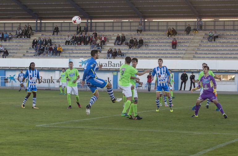 Imagen de un duelo de la pasada temporada