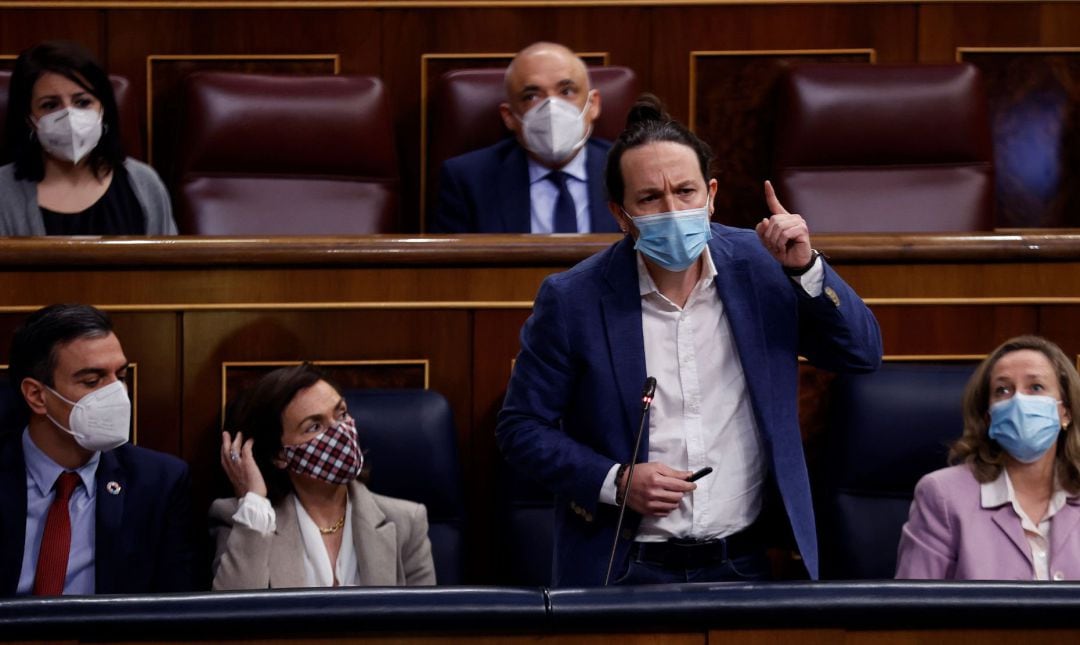 El presidente del gobierno Pedro Sánchez, la vicepresidenta Carmen Calvo, el vicepresidente Pablo Iglesias, y la vicepresidenta de Economía Nadia Calviño, durante el pleno del Congreso de los Diputados en la sesión de control al Gobierno.