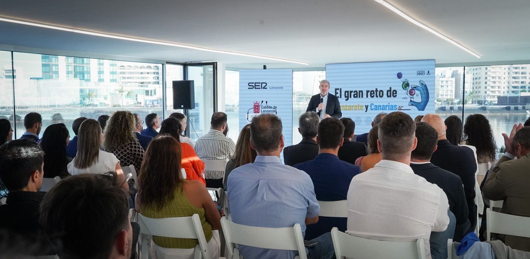 Fernando Clavijo, presidente del Gobierno de Canarias, en el Encuentro SER Canarias celebrado en el Islote de Fermina de Arrecife, Lanzarote.