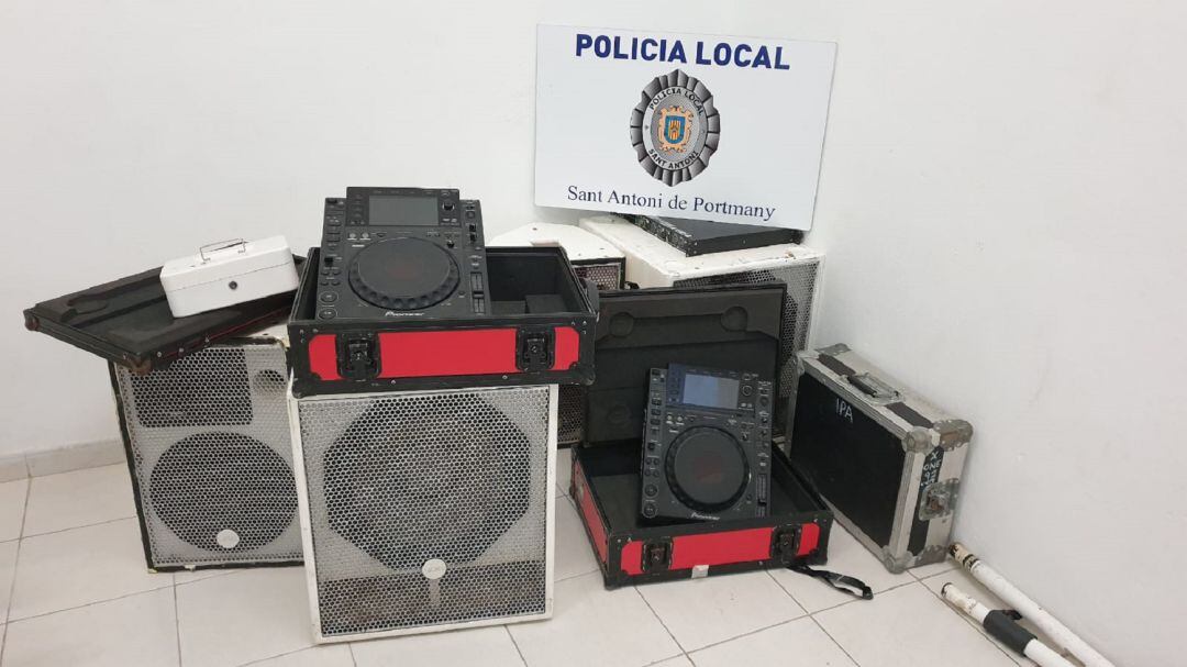 Imagen del equipo de sonido precintado