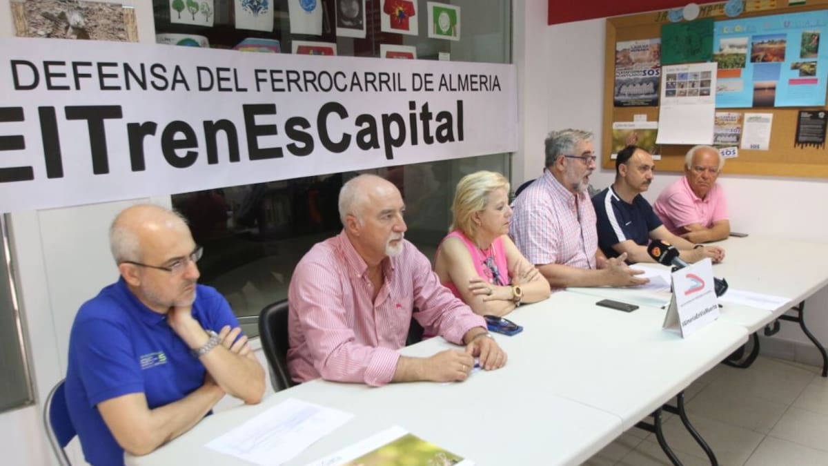 Una locomotora en reserva para evitar retrasos en el Talgo a Madrid