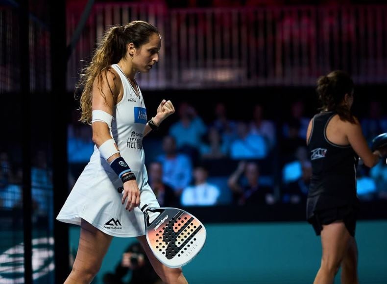 Gemma Triay al moment d'entrar a la pista de Miami per a jugar la gran final.