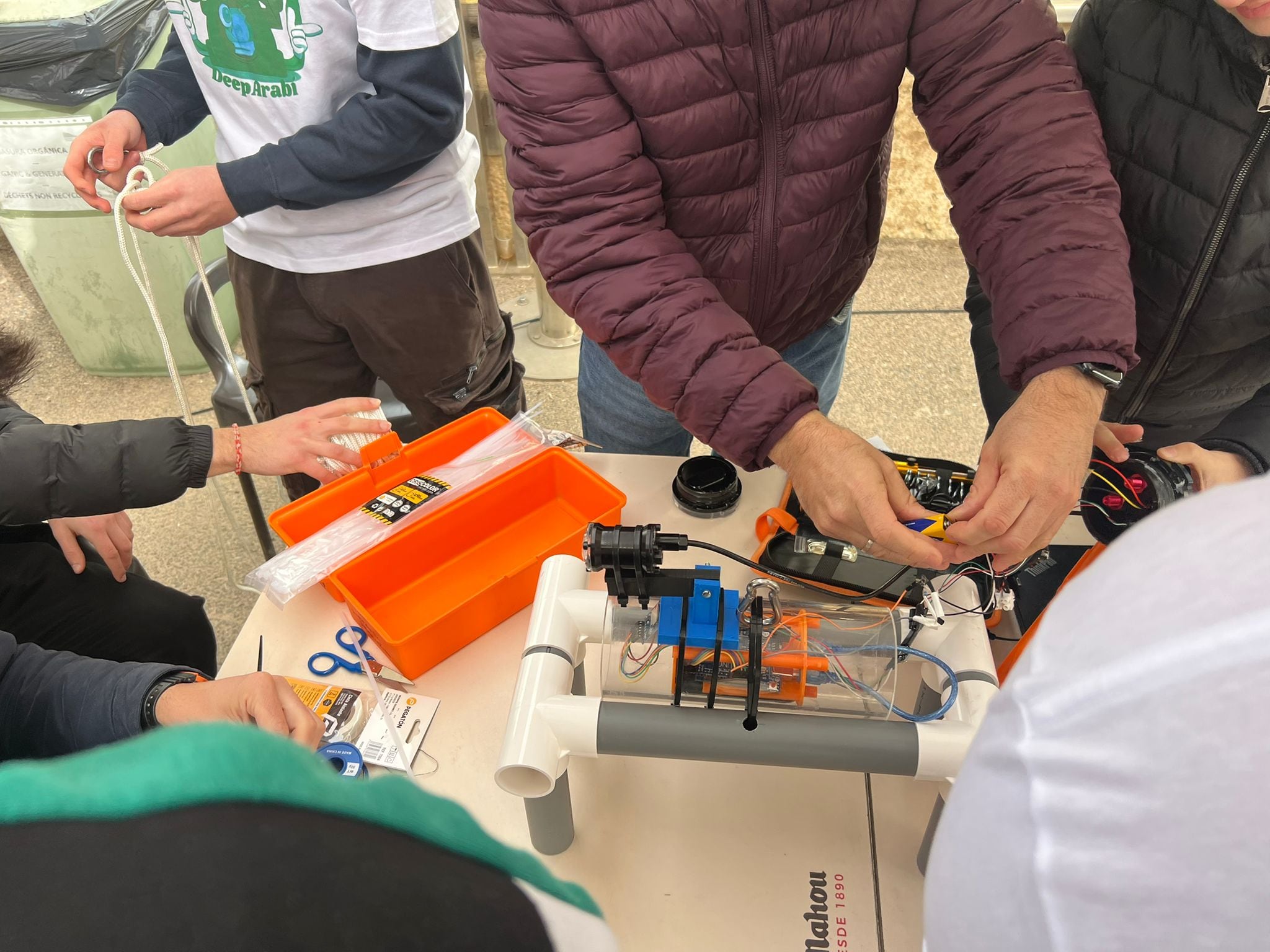 El reto CanGoDeep pone a prueba el ingenio de los jóvenes ingenieros de la Región