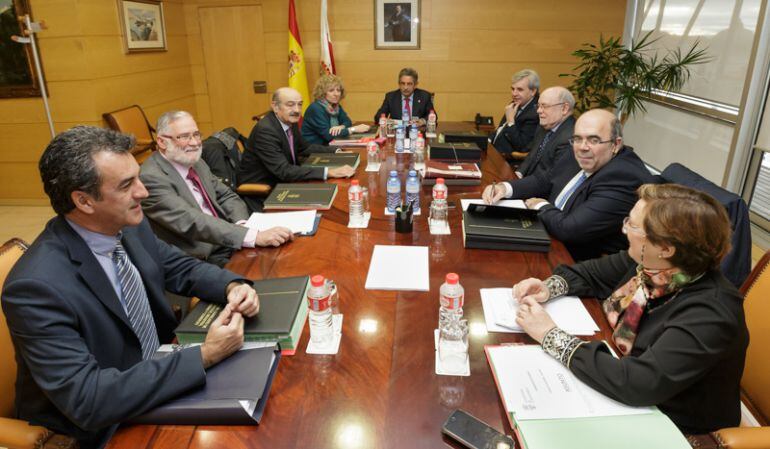 Una de las últimas reuniones del Consejo de Gobierno de Cantabria.