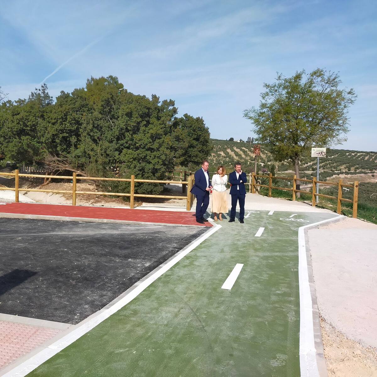 La entrada de la Vía Verde del Aceite, ahora más accesible